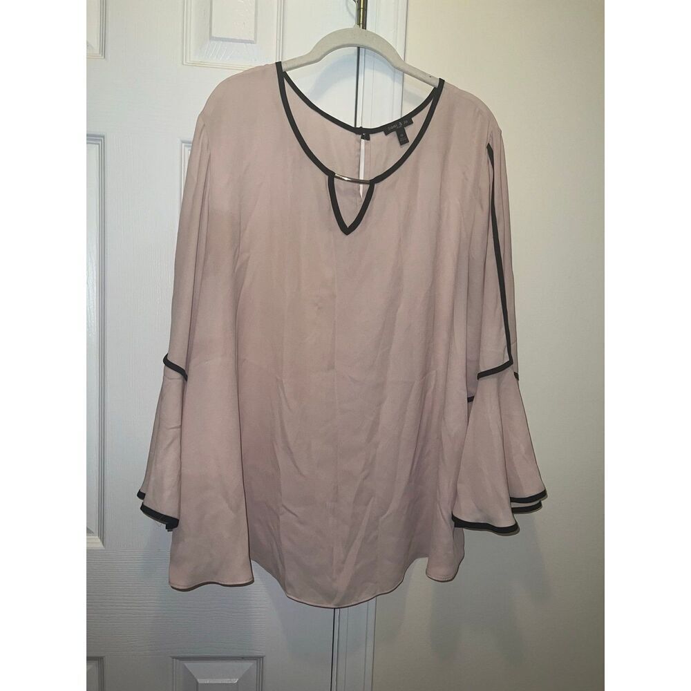 Sami & Jo Women’s Blush Pink Key Hole Neck Bell Sleeve Blouse Top